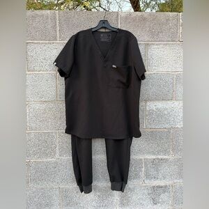 Figs Scrubs Black 2-Piece Set Women XL Tech Collection Casma Top Zamora Bottom
